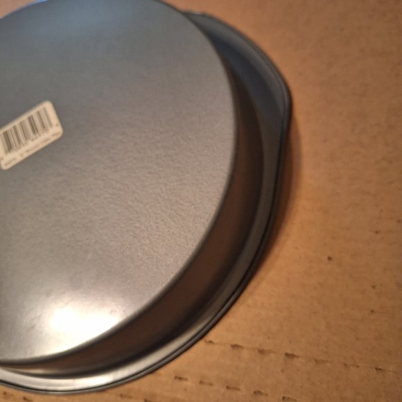9" round cake pan - Picture 5 of 7